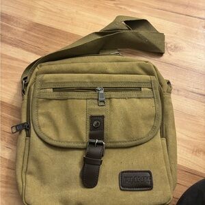 Canvas Crossbody Bag in brown kaki